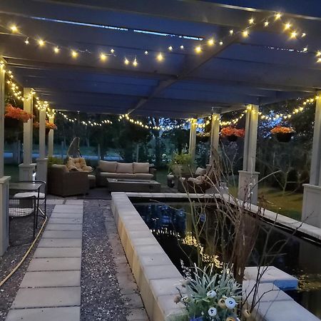 The Walnut Grove Bnb Harrow Buitenkant foto