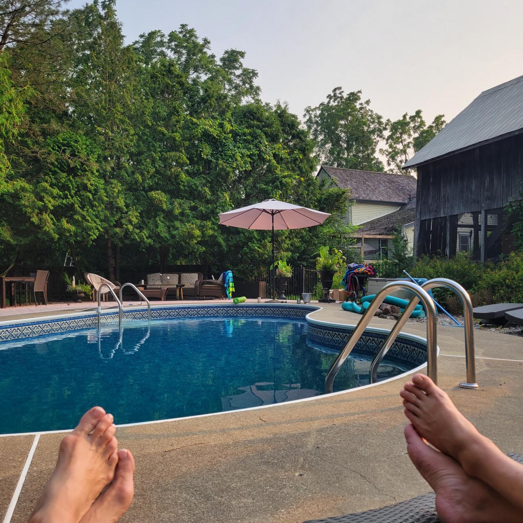 The Walnut Grove Bnb Harrow Buitenkant foto